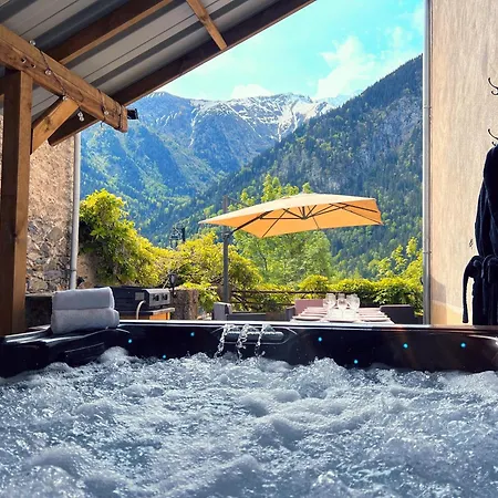 Jacuzzi Sauna Terrasse Venosc 別荘